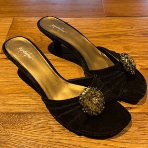 Jacqueline Ferrar Dressy Velvet Kitten Heel 8 1/2